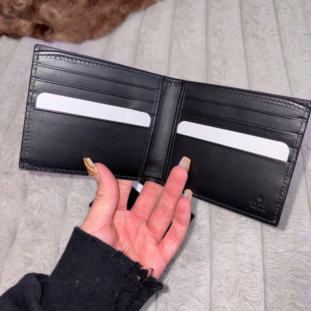 Black Leather Wallet - Picture 3 of 5